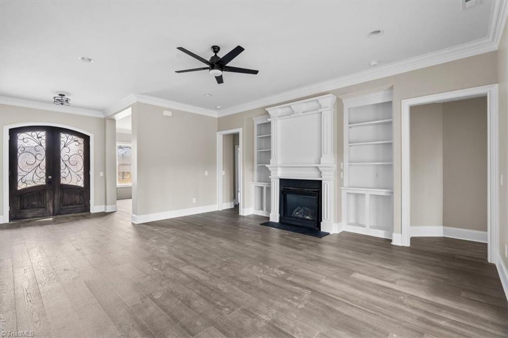 5124 Mockingbird - Great Room